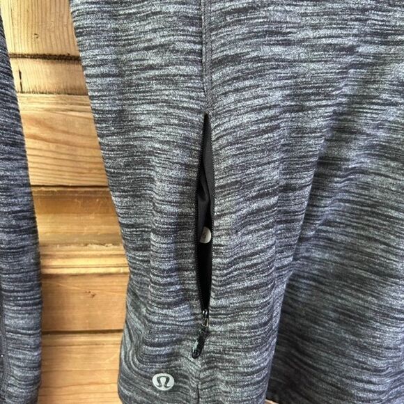 Lululemon Dark Heather Gray Long Sleeve Shirt Crewneck Athletic Womens Size 6 - Picture 12 of 12